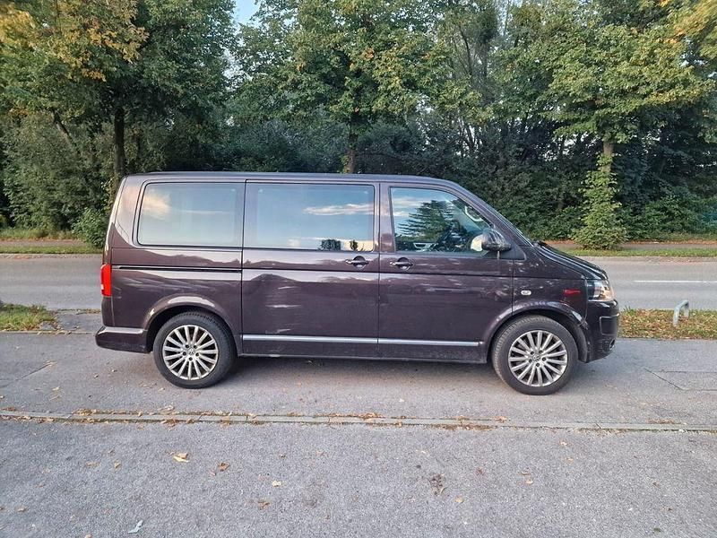 Gebraucht VW Multivan 179 PS (131 kW) 2010 Braun Van