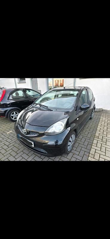 Gebraucht Toyota Aygo 68 PS (50 kW) 2007 Schwarz Kleinwagen