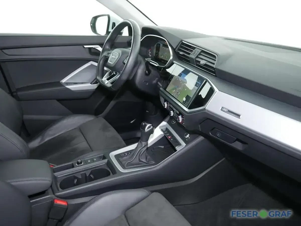 Gebraucht Audi Q3 Sportback Sport 150 PS (110 kW) 2023 Ibisweiß SUV