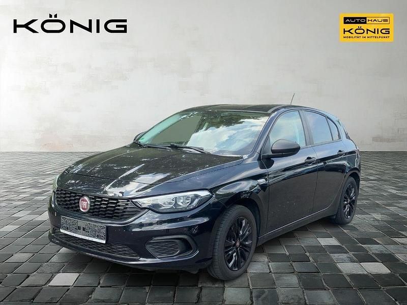 Cinema schwarz metallic (5cd) Gebraucht 2020 Fiat Tipo Street Limousine | 11.990 € (Fairer Preis) - Bild 1/4