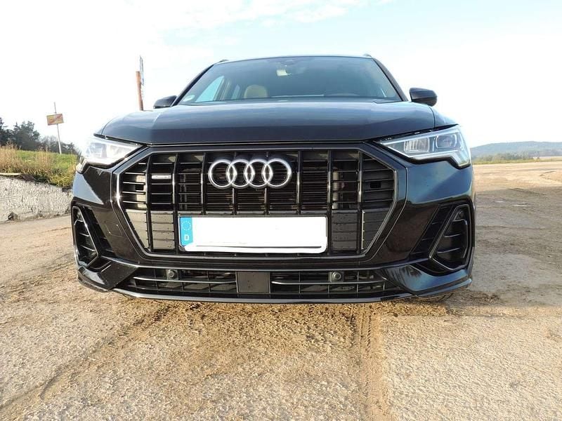 Gebraucht Audi Q3 Comfort 200 PS (147 kW) 2022 Schwarz SUV