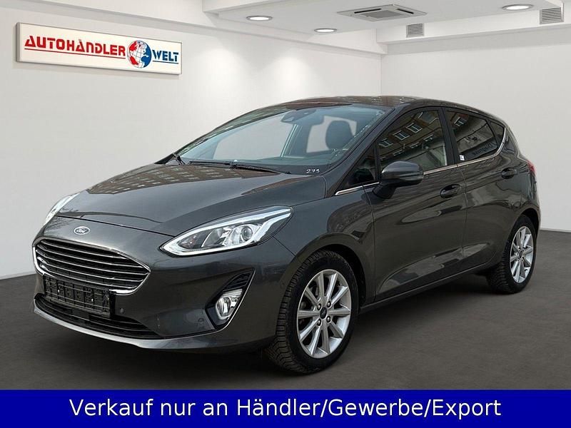 Gebraucht Ford Fiesta Titanium 101 PS (74 kW) 2018 Grau Kleinwagen