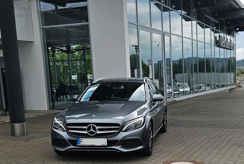 Grau Gebraucht 2017 Mercedes C220 Avantgarde Kombi | 12.990 € (Superpreis) - Bild 1/4