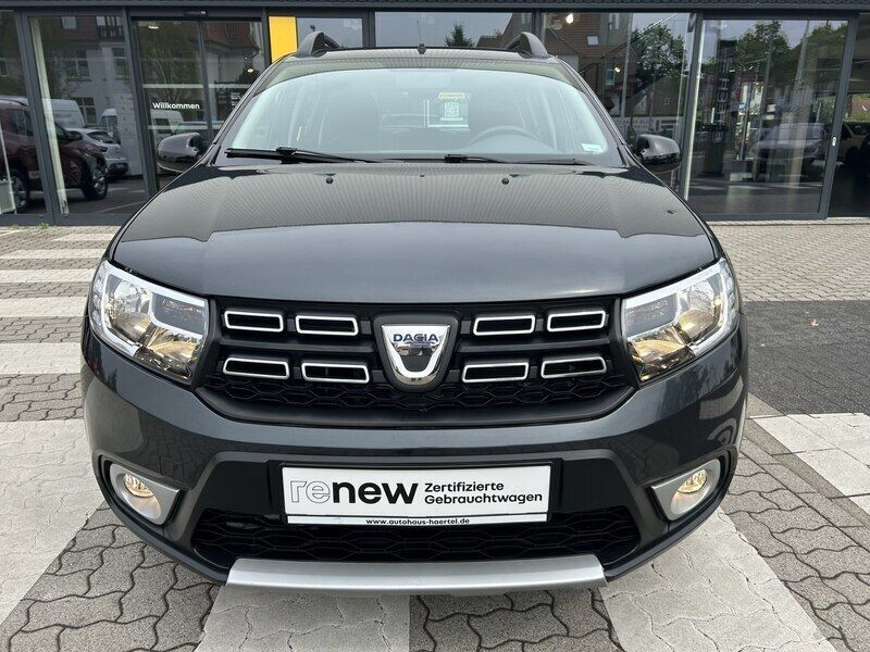 Gebraucht Dacia Sandero Celebration 95 PS (69 kW) 2020 Grau Kleinwagen