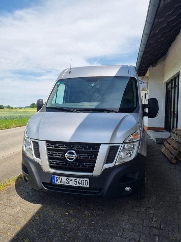 Grau Gebraucht 2019 Nissan NV400 Van | 13.000 € - Bild 1/4