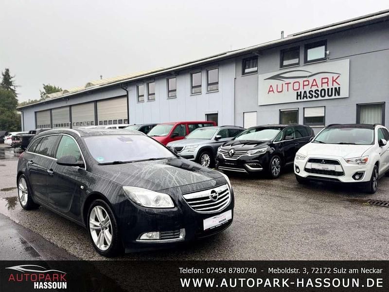 Gebraucht Opel Insignia Innovation 160 PS (117 kW) 2011 Karbonschw graphitschw midnigh Kombi