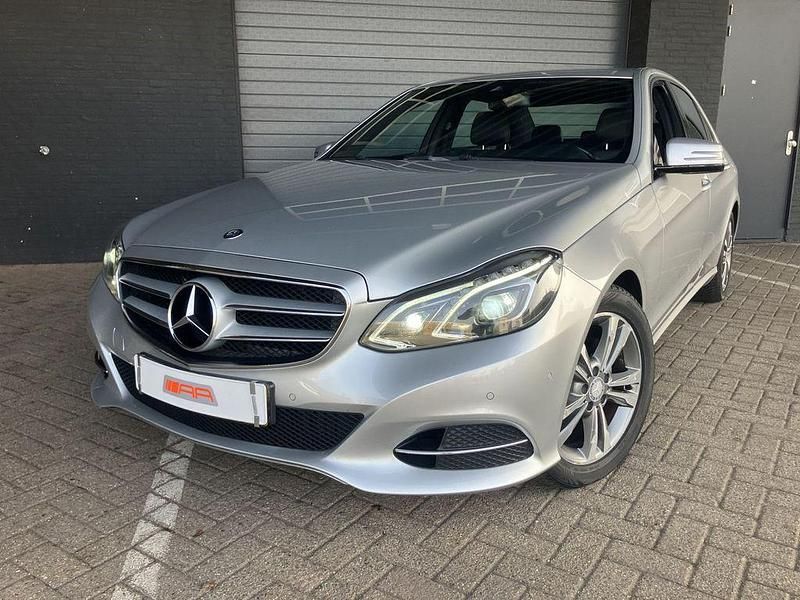 Gebraucht Mercedes E200 Avantgarde 136 PS (100 kW) 2013 Grau Limousine