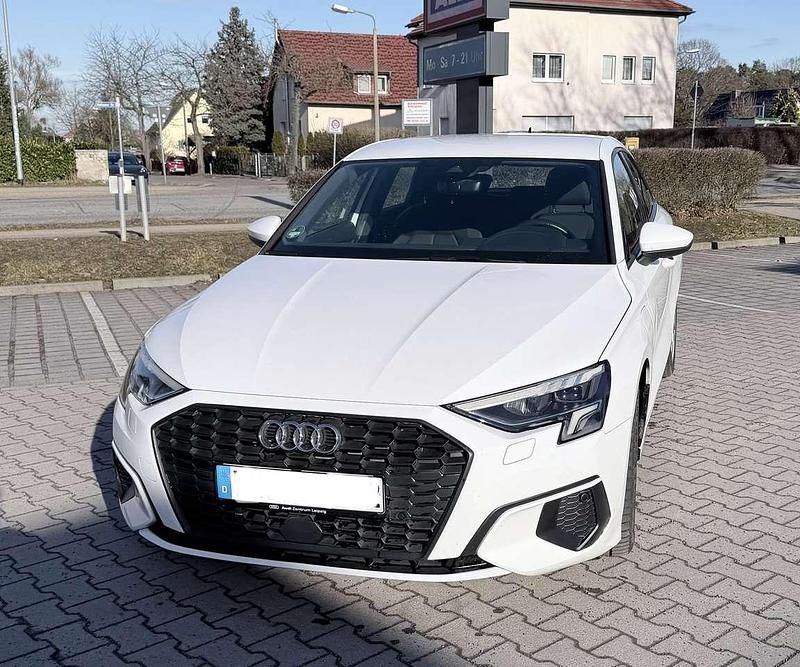 Gebraucht Audi A3 Sportback e-tron 204 PS (150 kW) 2021 Weiß Kleinwagen