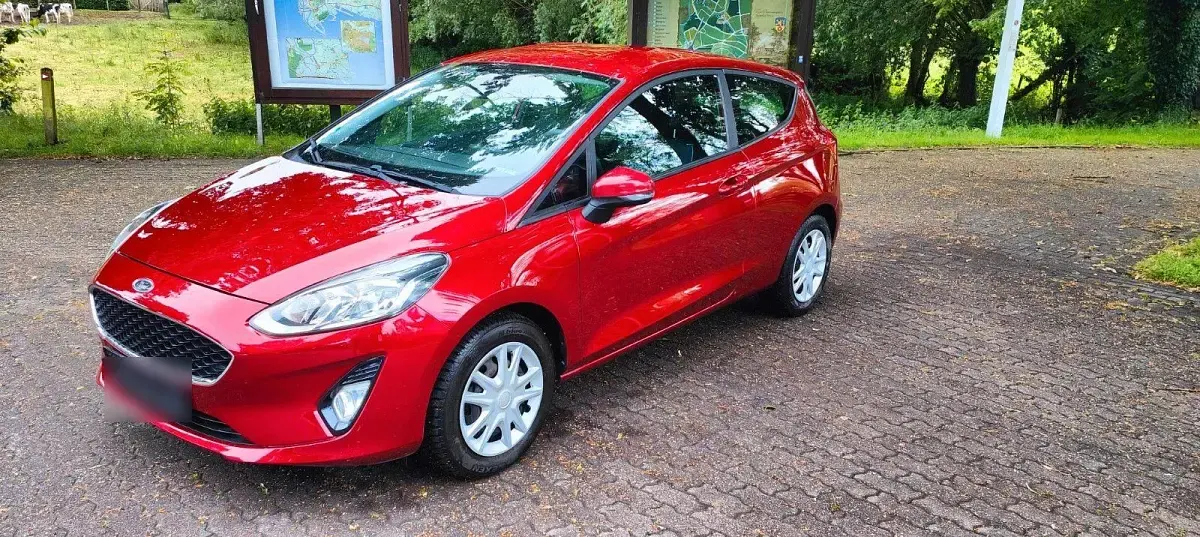 Gebraucht Ford Fiesta Cool & Connect 71 PS (52 kW) 2017 Rot Kleinwagen
