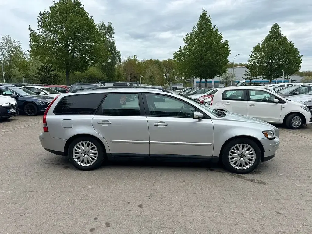 Używany Volvo V50 170 KM (125 kW) 2004 Srebrny Kombi