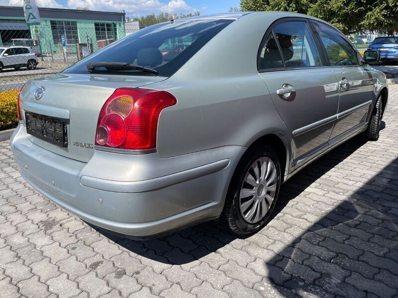 Gebraucht Toyota Avensis Sol 129 PS (94 kW) 2005 Silber Limousine