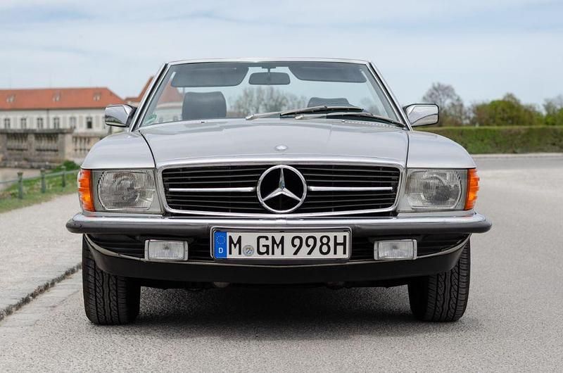 Gebraucht Mercedes SL380 204 PS (150 kW) 1985 Silber Cabrio