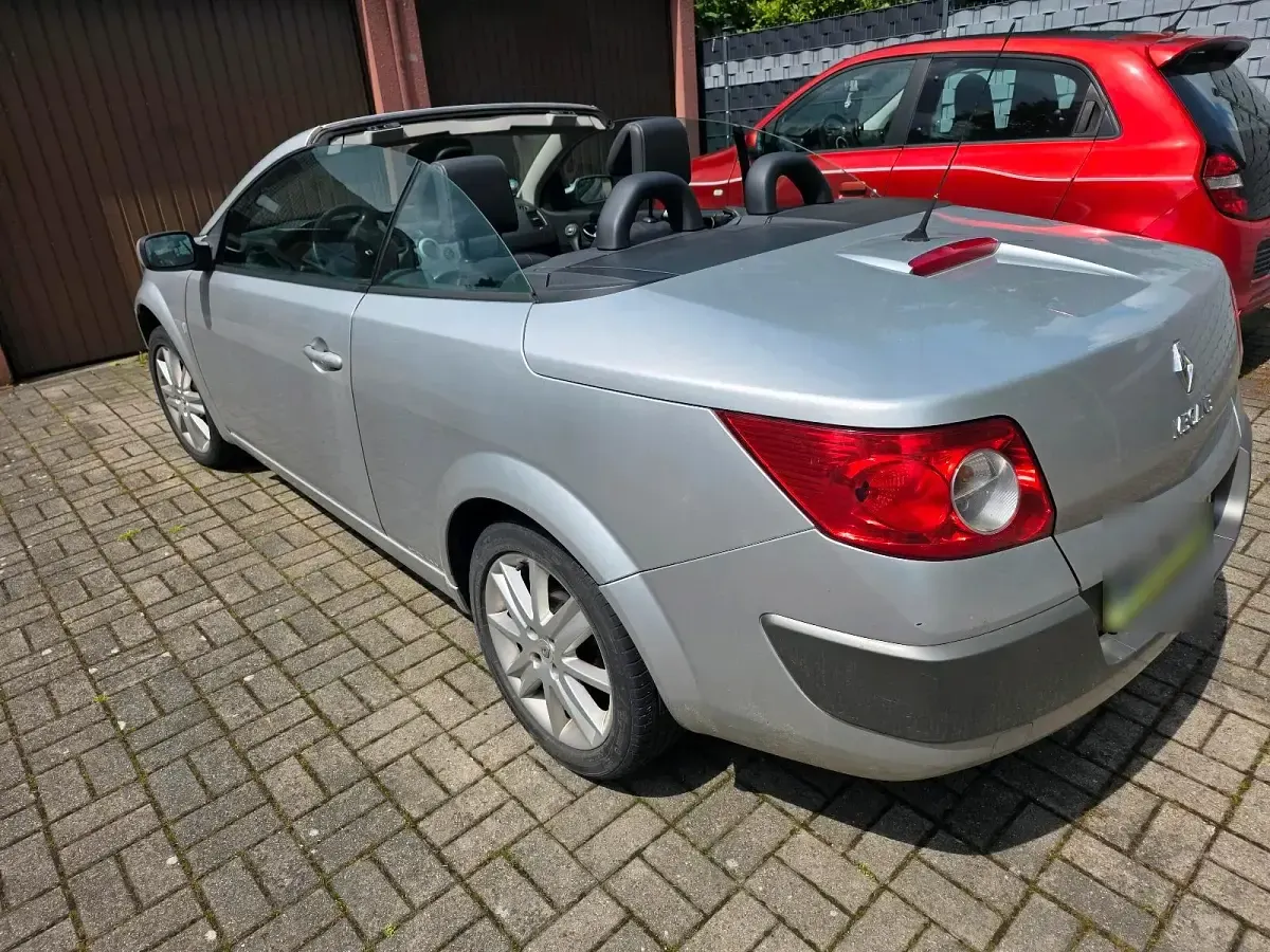Gebraucht Renault Mégane Cabriolet 112 PS (82 kW) 2005 Silber Cabrio