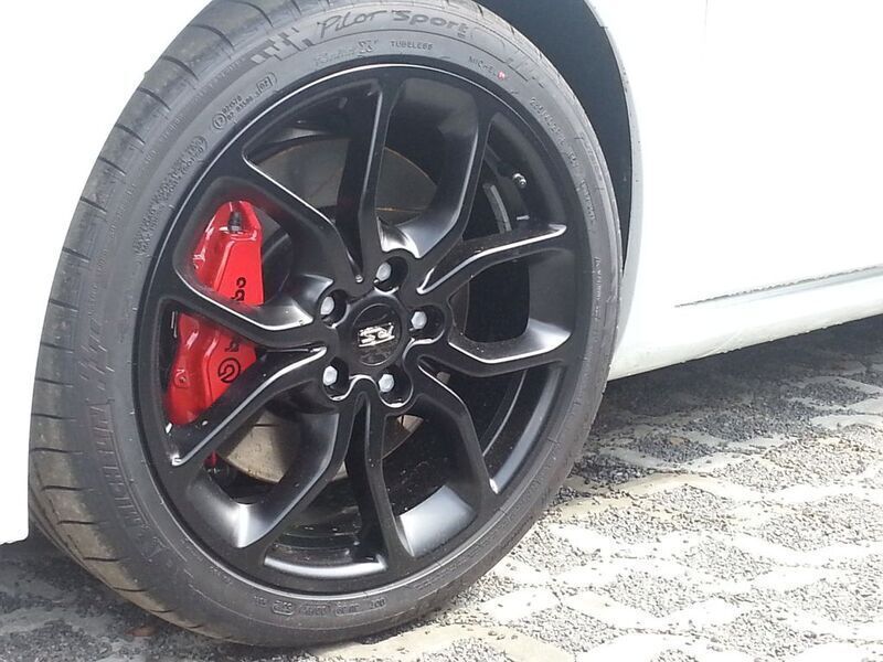 Gebraucht Renault Mégane III R.S. 265 PS (194 kW) 2013 Weiß Coupé