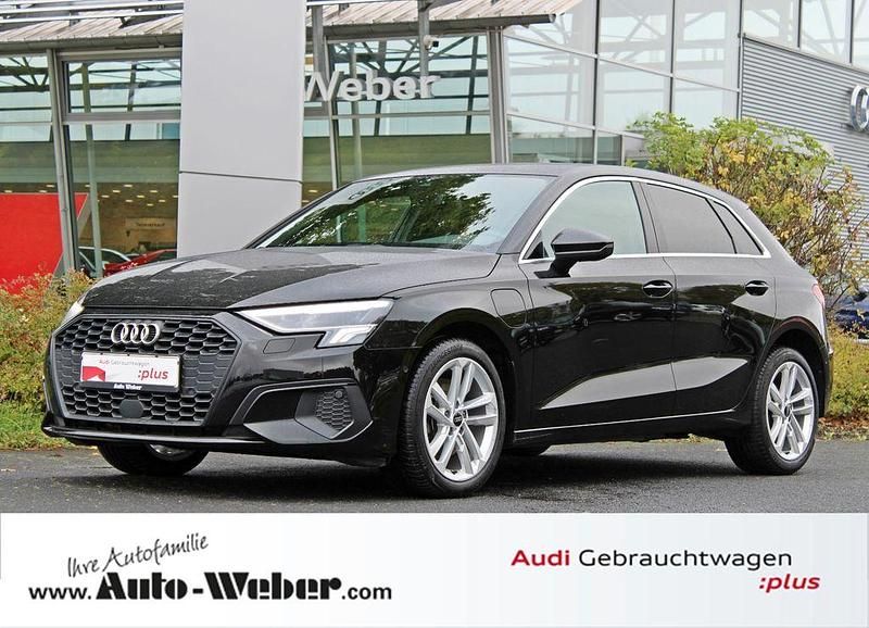Schwarz Gebraucht 2022 Audi A3 Sportback e-tron S-Line Limousine | 25.980 € (Guter Preis) - Bild 1/4
