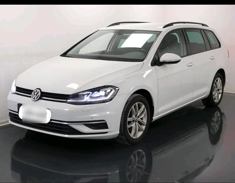 Weiß Gebraucht 2019 VW Golf VII Kombi | 13.999 € (Fairer Preis) - Bild 1/4