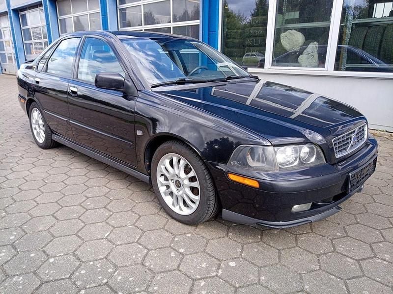 Schwarz Gebraucht 2003 Volvo S40 Comfort Limousine | 2.000 € - Bild 1/4