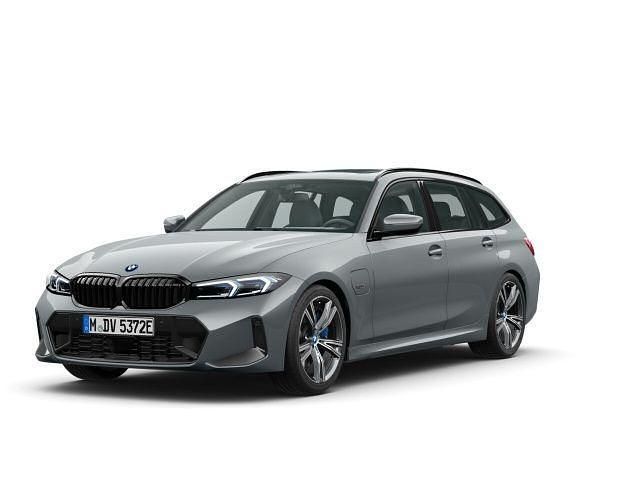Grau Gebraucht 2022 BMW 330e M Sport Kombi | 32.930 € (Guter Preis) - Bild 1/4