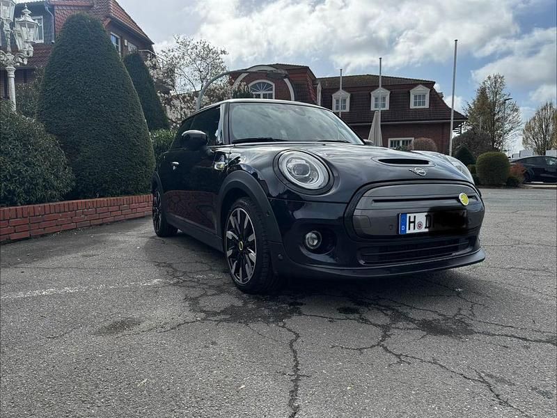 Gebraucht Mini Cooper SE 135 kW (184 PS) 2020 Schwarz Kleinwagen