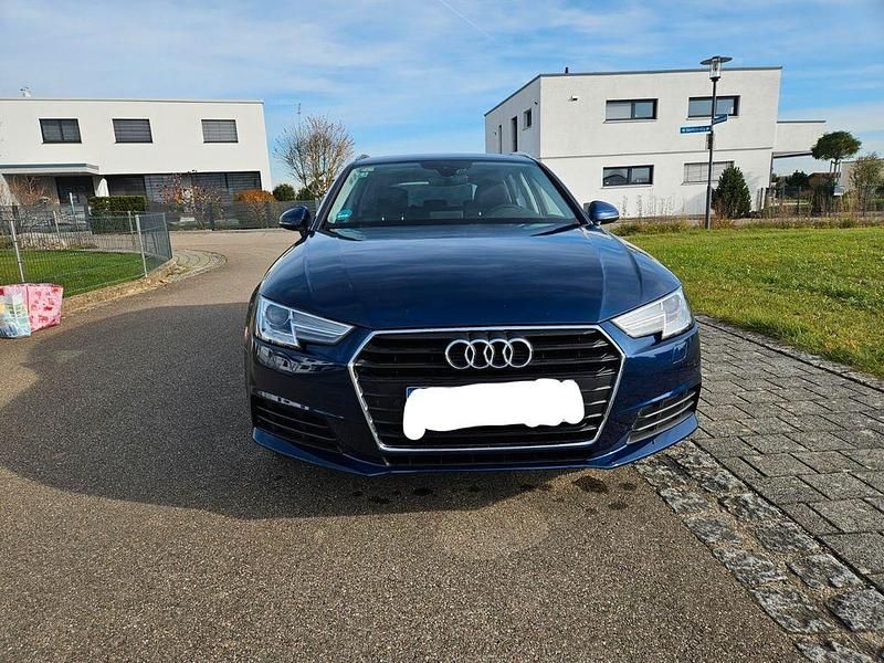 Gebraucht Audi A4 150 PS (110 kW) 2016 Blau Kombi