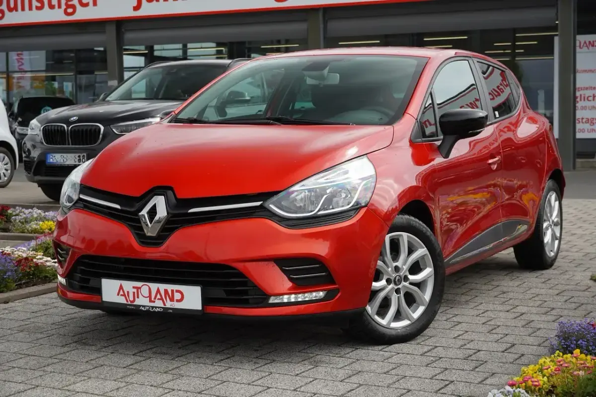Gebraucht Renault Clio 90 PS (66 kW) 2020 Rot