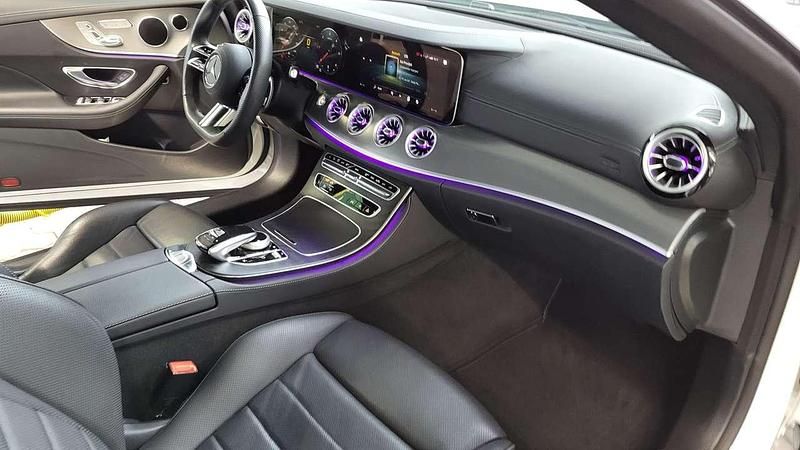 Gebraucht Mercedes E220 Edition 194 PS (142 kW) 2023 Cabrio