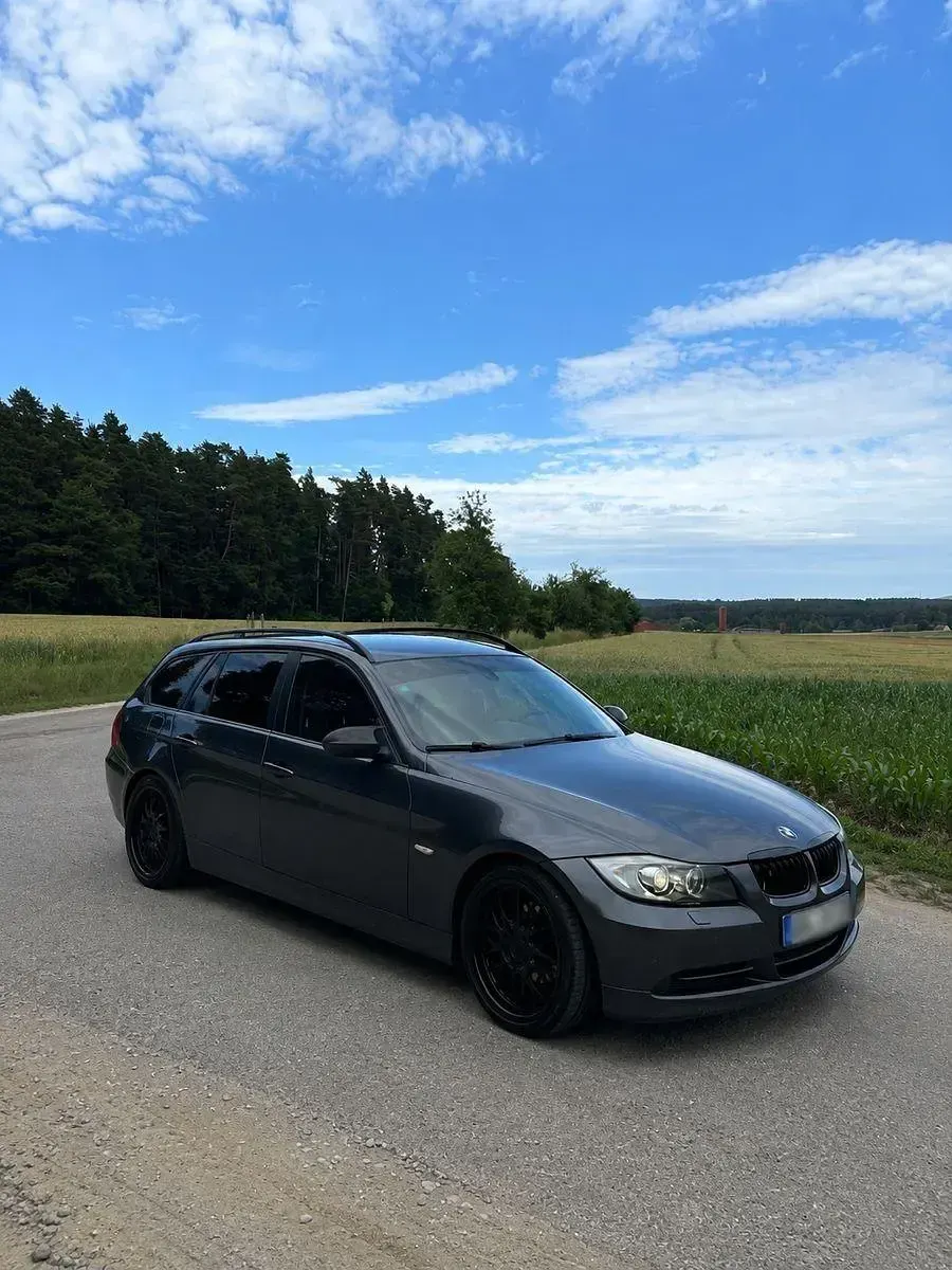 Gebraucht BMW 320 163 PS (119 kW) 2006 Grau Kombi