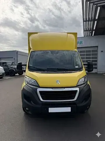 Gebraucht Peugeot Boxer 165 PS (121 kW) 2022 Gelb Van