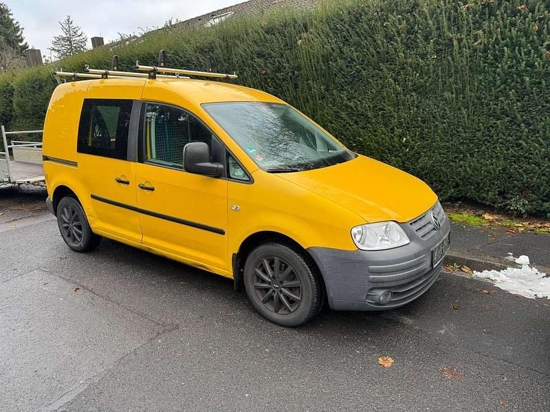 Gebraucht VW Caddy 69 PS (50 kW) 2010 Gelb Van / Kleinbus