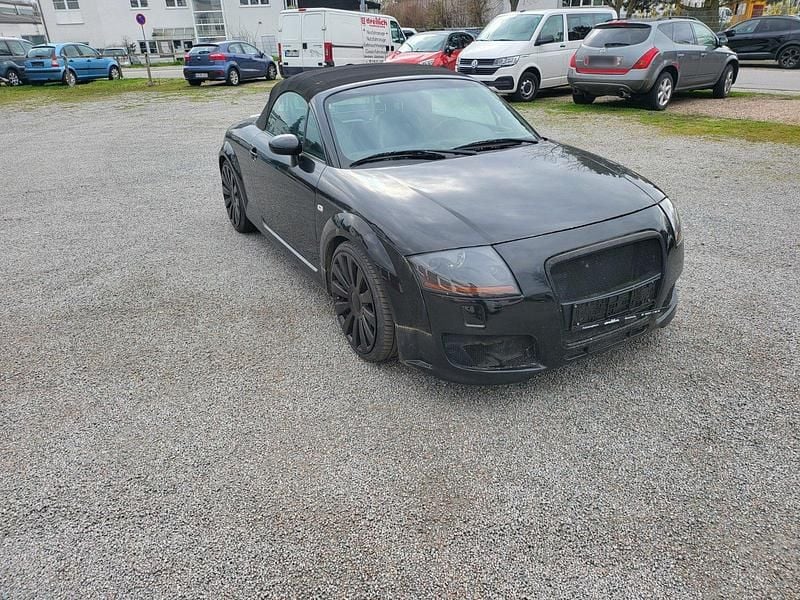 Second-hand Audi TT 224 CP (164 kW) 2000 Negru Coupe