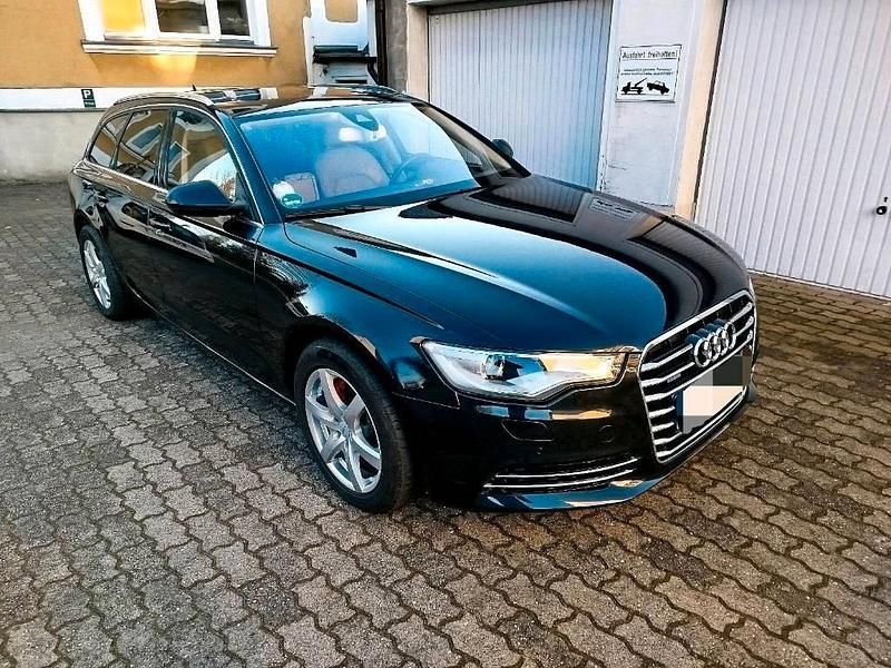 Gebraucht Audi A6 Comfort 325 PS (239 kW) 2012 Andere farben Kombi