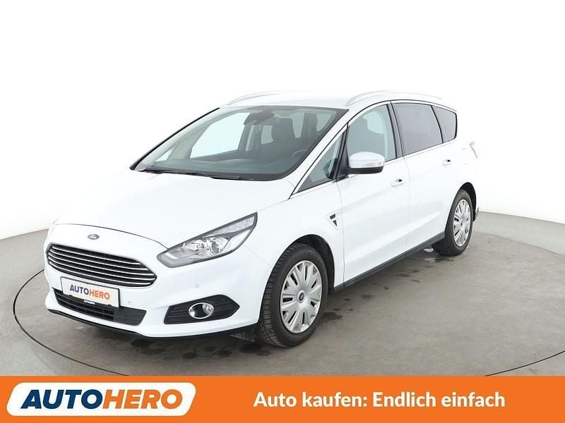 Gebraucht Ford S-MAX Titanium 160 PS (117 kW) 2017 Weiß Van / Kleinbus