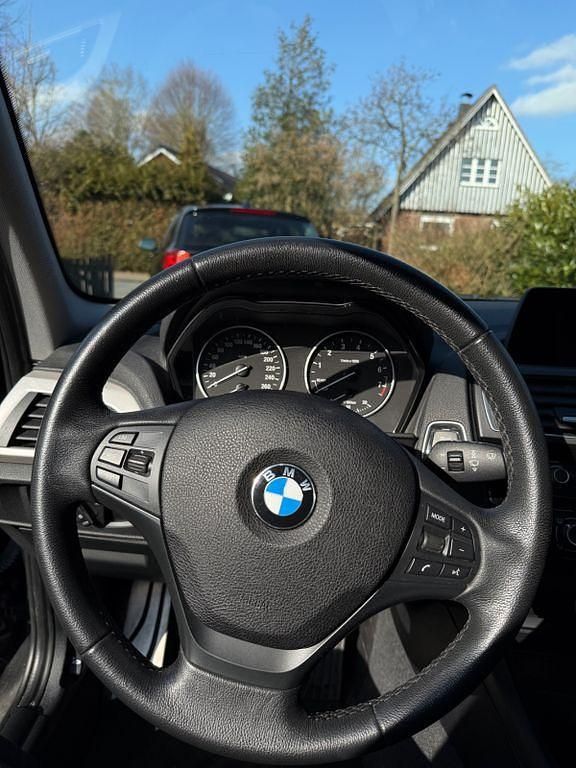 Gebraucht BMW 116 109 PS (80 kW) 2017 Schwarz Kleinwagen