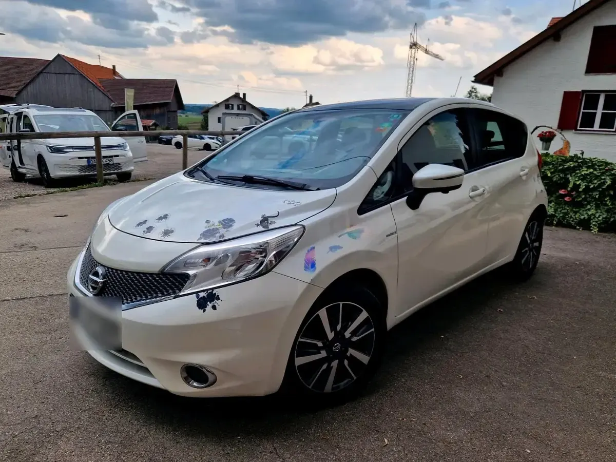 Gebraucht Nissan Note Acenta 80 PS (58 kW) 2013 Weiß Kleinwagen