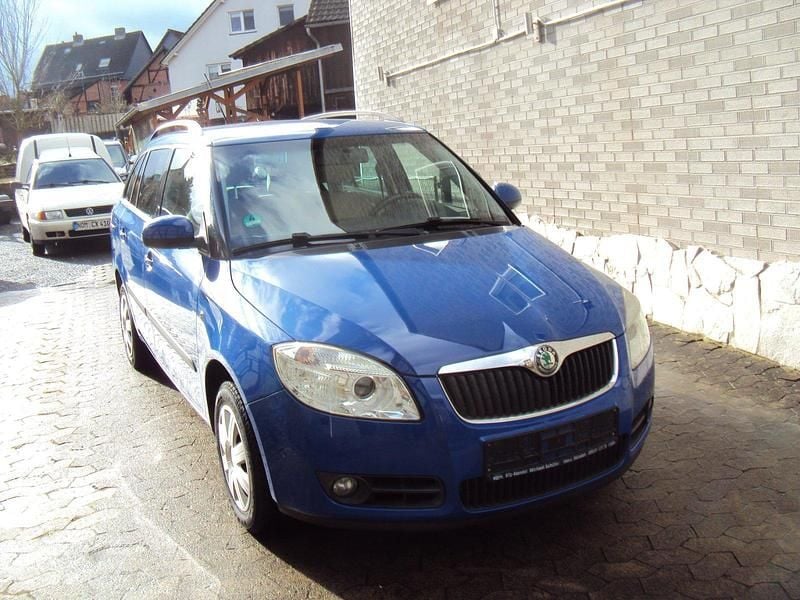 Gebraucht Skoda Fabia 69 PS (50 kW) 2008 Blau Kombi