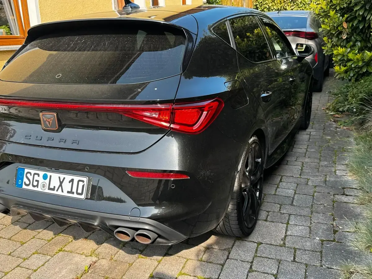 Gebraucht Cupra Leon VZ 300 PS (220 kW) 2021 Schwarz Kleinwagen