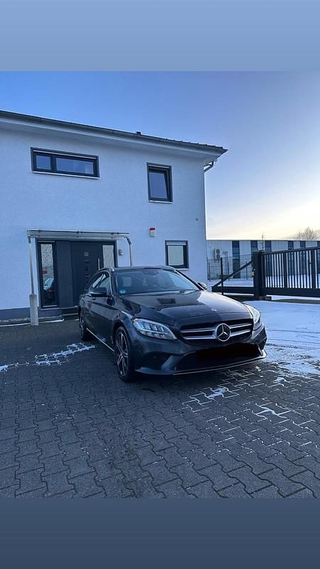 Schwarz Gebraucht 2021 Mercedes C300 Kombi | 17.900 € (Superpreis) - Bild 1/4