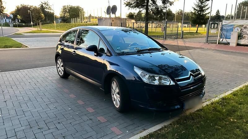 Blau Gebraucht 2007 Citroën C4 Coupé | 1.900 € - Bild 1/4