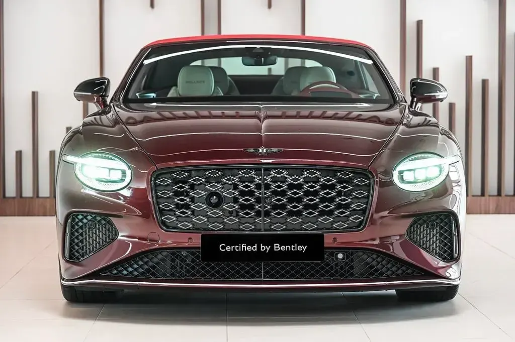 Neu Bentley Continental Mulliner 782 PS (575 kW) 2026 Rot Cabrio