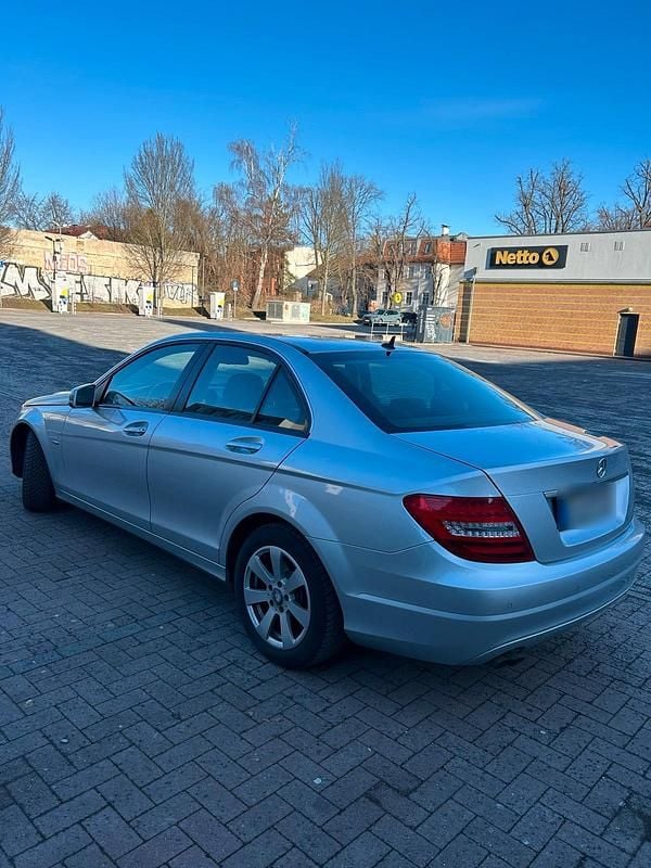 Gebraucht Mercedes C200 185 PS (136 kW) 2012 Silber Limousine
