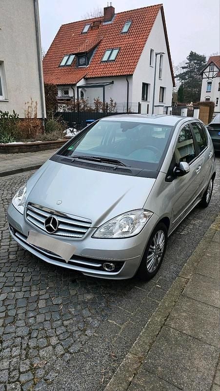 Silber Gebraucht 2010 Mercedes A160 Kleinwagen | 6.500 € (Fairer Preis) - Bild 1/4