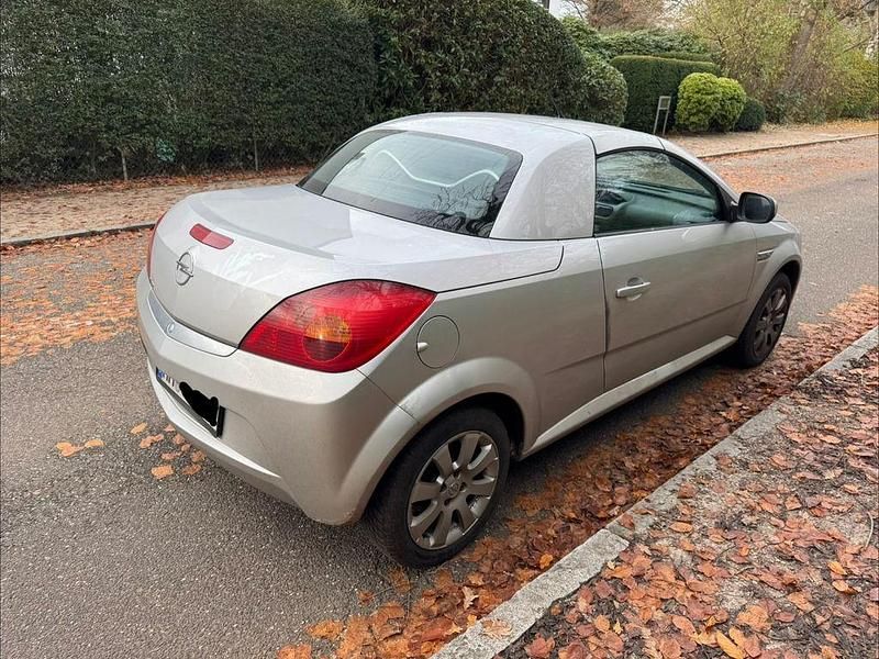 Gebraucht Opel Tigra Enjoy 90 PS (66 kW) 2005 Silber Cabrio