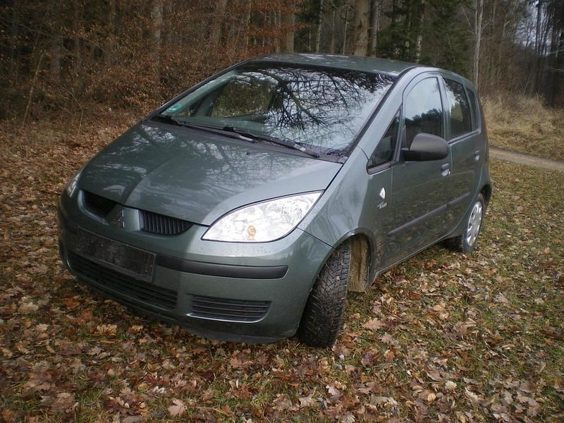 Gebraucht Mitsubishi Colt 95 PS (69 kW) 2004 Grün Kleinwagen