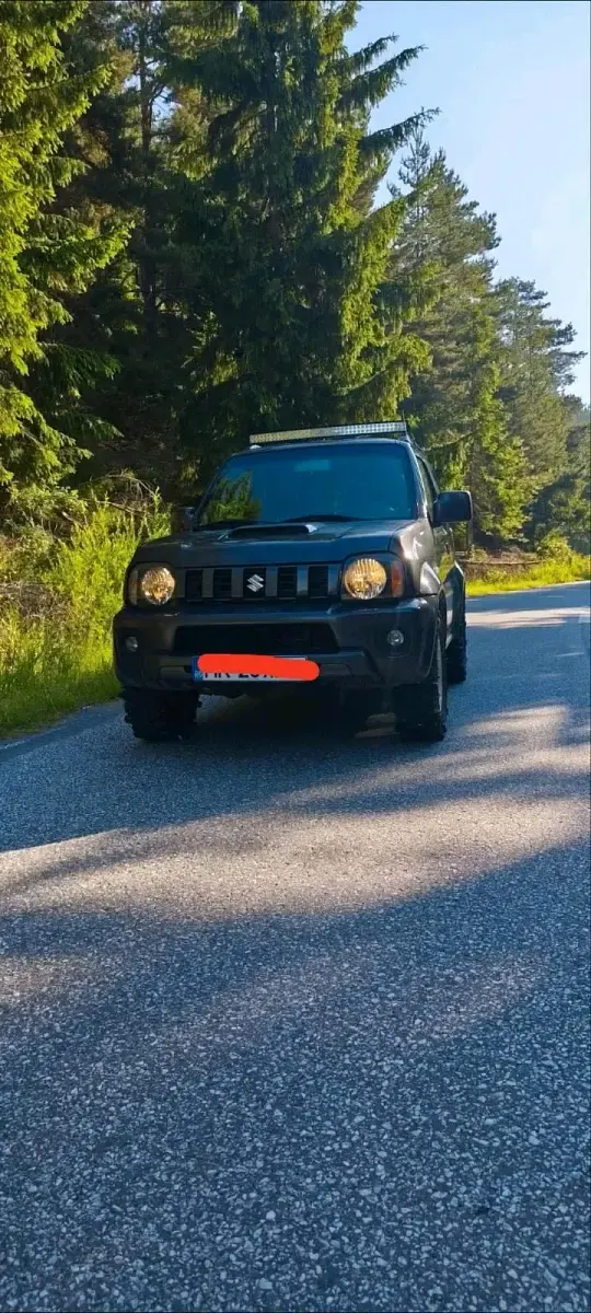 Gebraucht Suzuki Jimny 85 PS (62 kW) 2014 Grau SUV