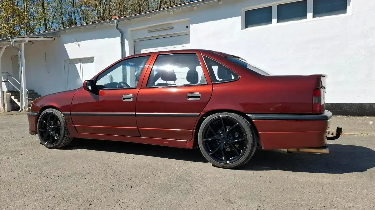 Gebraucht Opel Vectra 160 PS (117 kW) 1990 Rot Kleinwagen