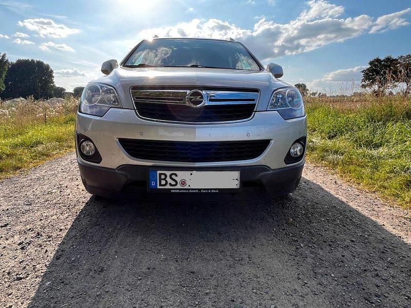 Grau Gebraucht 2012 Opel Antara Selection SUV | 4.888 € (Superpreis) - Bild 1/4