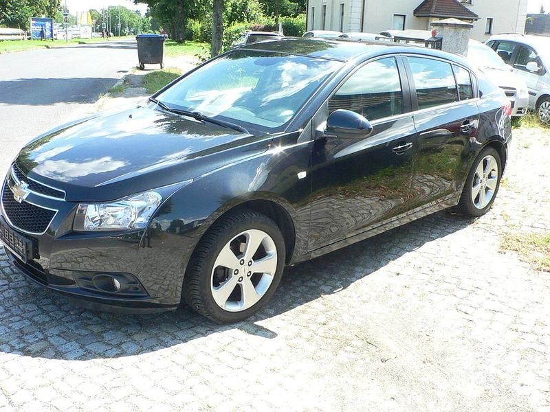 Gebraucht Chevrolet Cruze LTZ 141 PS (103 kW) 2011 Schwarz Kleinwagen