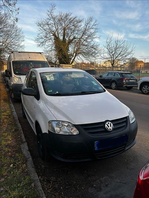 Gebraucht VW Fox 60 PS (44 kW) 2011 Weiß Kleinwagen