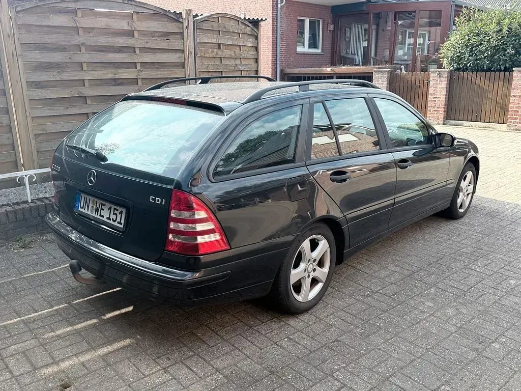 Gebraucht Mercedes C220 150 PS (110 kW) 2006 Schwarz Kombi