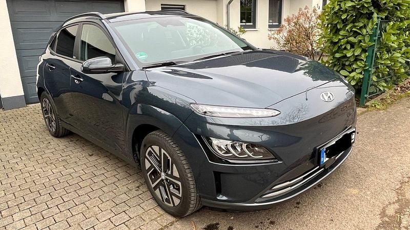 Blau Gebraucht 2021 Hyundai Kona Trend SUV | 28.000 € - Bild 1/4